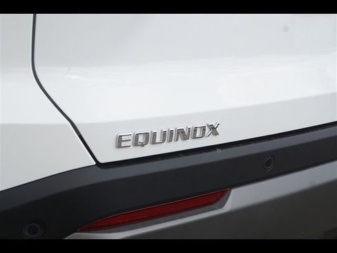 New 2026 Chevrolet Equinox LT w/ Convenience Package II image 24