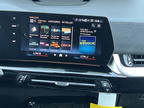 New 2026 BMW X2 xDrive28i w/ Technology Package image 3