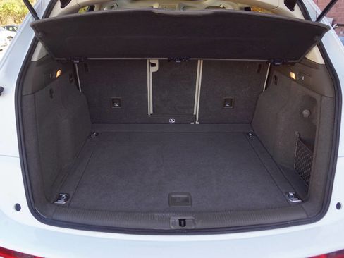 Used 2017 Audi Q5 2.0T Premium image 38