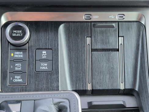 Used 2025 Lexus GX 550 AWD/4WD image 20
