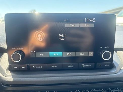 Used 2025 Honda Accord SE image 12
