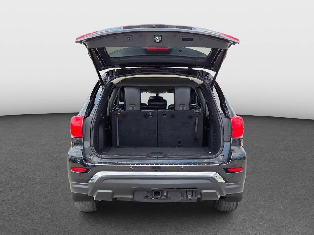 Used 2017 Nissan Pathfinder Platinum FWD image 7