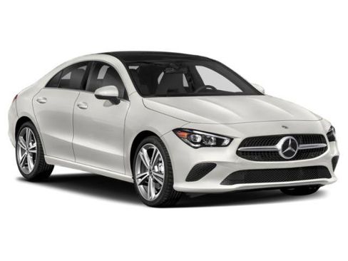 Used 2023 Mercedes-Benz CLA 250 4MATIC image 9