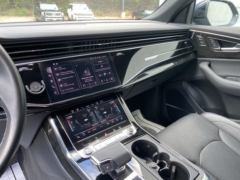 Used 2024 Audi Q8 Prestige AWD/4WD image 24