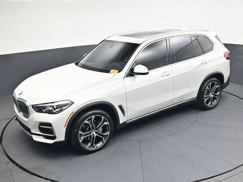 Used 2023 BMW X5 xDrive40i w/ Premium Package AWD/4WD image 32