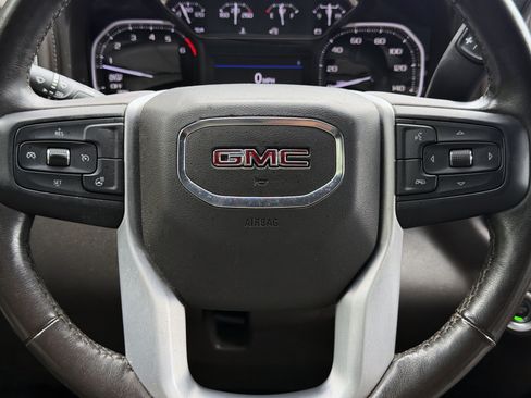 Used 2021 GMC Sierra 1500 SLT w/ X31 Off-Road Package AWD/4WD image 10