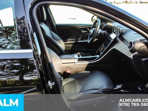 Used 2025 Mercedes-Benz C 300 Sedan image 21