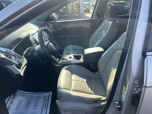 Used 2014 Cadillac SRX FWD image 9