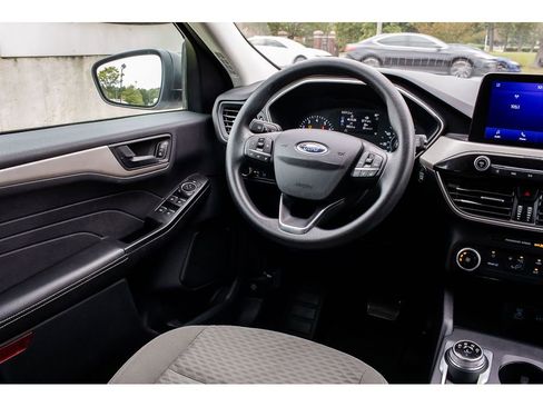 Used 2022 Ford Escape SE image 13