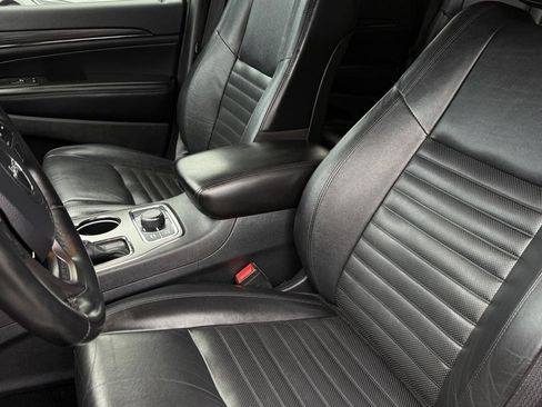 Used 2019 Jeep Grand Cherokee Limited X AWD/4WD image 28