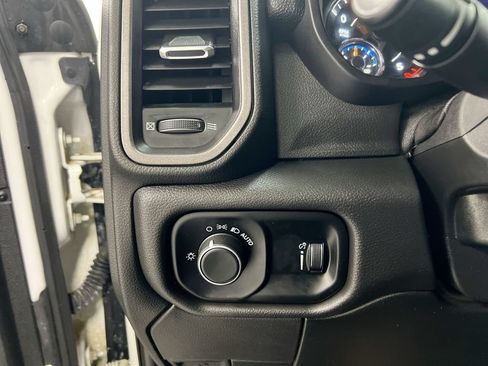 Used 2021 RAM 5500 Tradesman w/ Chrome Appearance Group AWD/4WD image 12