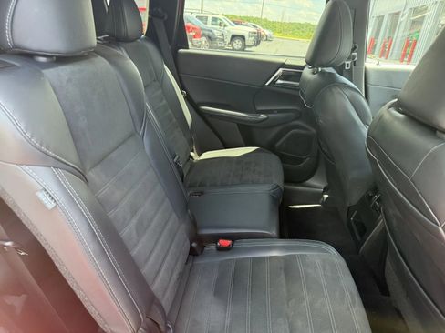 Used 2024 Mitsubishi Outlander SE FWD image 12
