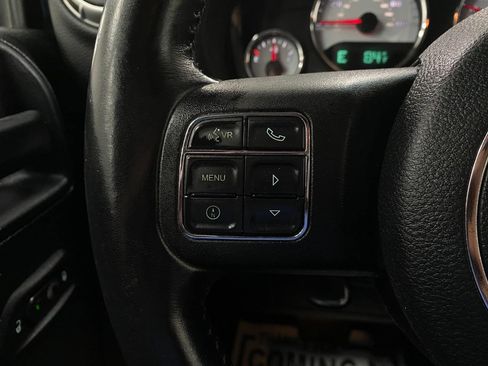 Used 2016 Jeep Wrangler Unlimited Sahara w/ Connectivity Group AWD/4WD image 14