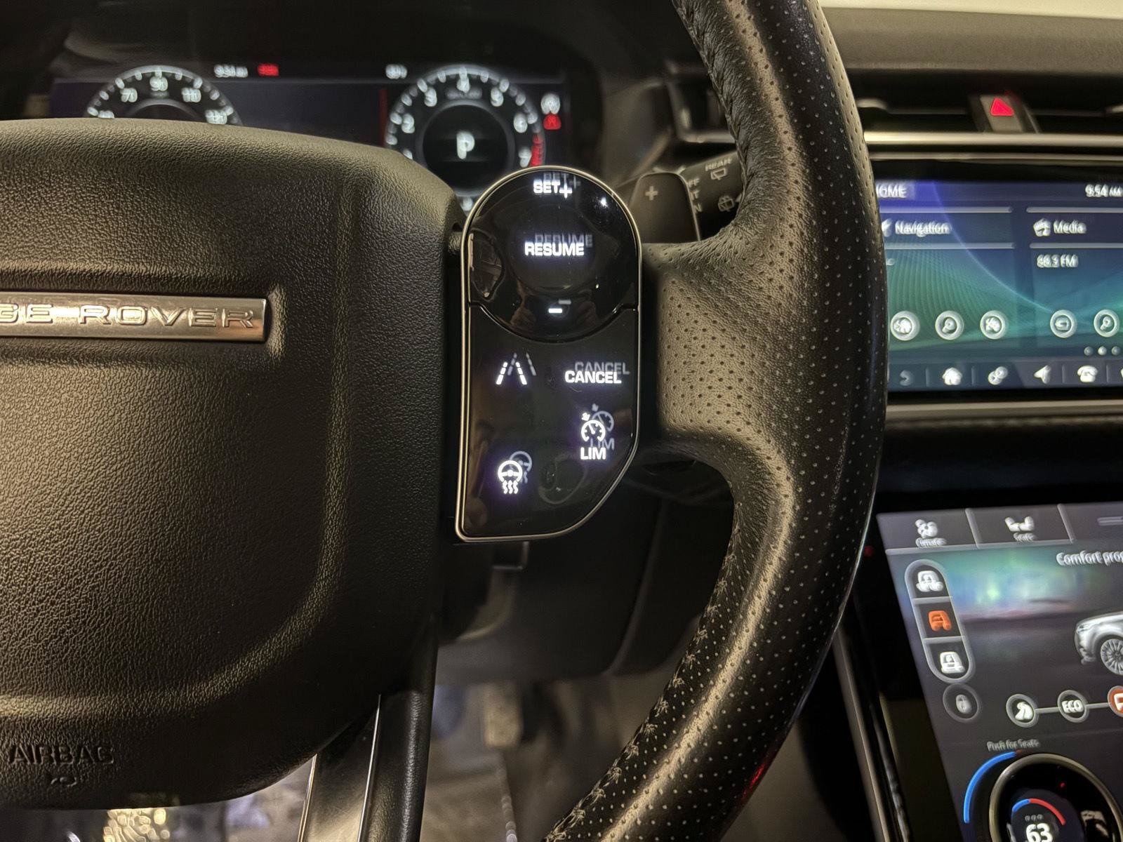 Used 2018 Land Rover Range Rover Velar S AWD/4WD image 20