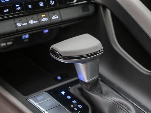 New 2026 Hyundai Elantra Sport FWD image 22