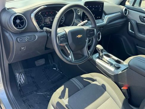 Certified 2025 Chevrolet Blazer LT FWD image 15