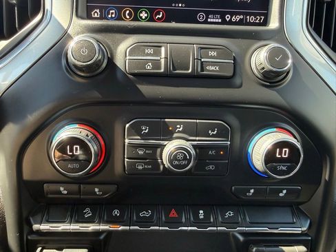 Used 2020 Chevrolet Silverado 1500 LT w/ All-Star Edition AWD/4WD image 23