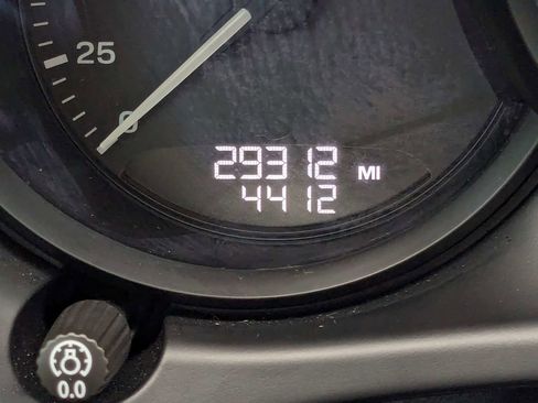 Used 2023 Porsche Macan AWD/4WD image 28