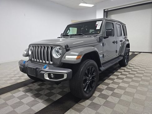 Used 2022 Jeep Wrangler Unlimited Sahara w/ Cold Weather Group AWD/4WD image 1