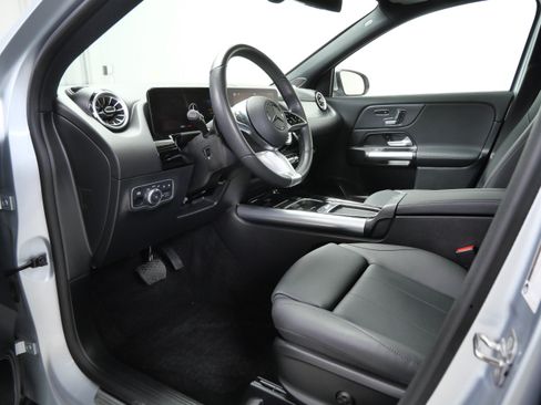 Certified 2025 Mercedes-Benz GLA 250 4MATIC image 14