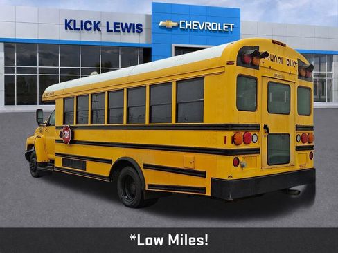 Used 2005 Chevrolet Kodiak C5500 2WD Regular Cab image 5