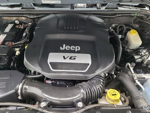 Used 2014 Jeep Wrangler Sport S w/ Quick Order Package 24S image 30