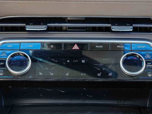 Used 2023 Genesis GV80 2.5T w/ Prestige Package AWD/4WD image 14