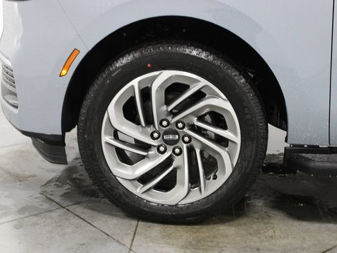 New 2027 Lincoln Navigator Premiere RWD image 20