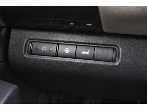Certified 2025 Nissan Pathfinder SV w/ SV Premium Package FWD image 24