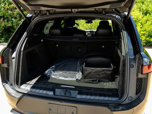 New 2026 Land Rover Range Rover Sport SE AWD/4WD image 69