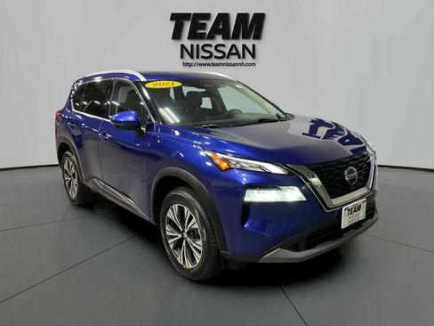 Used 2021 Nissan Rogue SV w/ Premium Package image 1