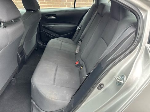 Used 2021 Toyota Corolla LE image 5