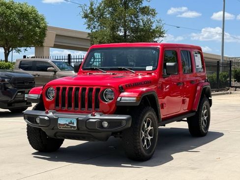 Used 2022 Jeep Wrangler Unlimited Rubicon w/ LED Lighting Group AWD/4WD image 6