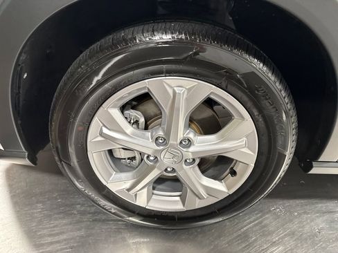 Certified 2023 Honda HR-V LX image 3
