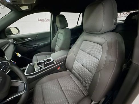 New 2026 Chevrolet Equinox LT image 22