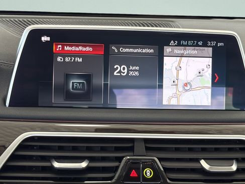 Used 2019 BMW 740i RWD image 34