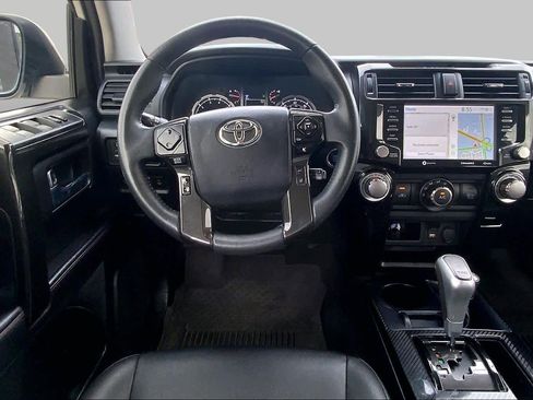 Used 2022 Toyota 4Runner TRD Off-Road Premium AWD/4WD image 6