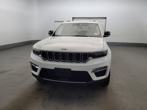 Used 2023 Jeep Grand Cherokee Limited image 15