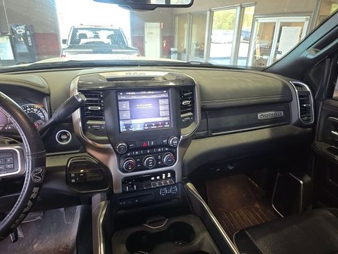 Used 2019 RAM 2500 Laramie w/ Night Edition AWD/4WD image 10