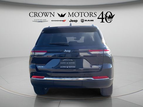 Used 2023 Jeep Grand Cherokee Limited AWD/4WD image 6