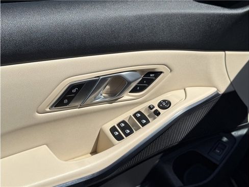 Used 2019 BMW 330i Sedan w/ Premium Package image 15