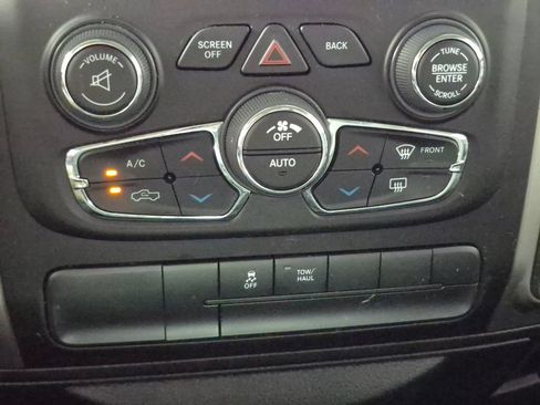 Used 2019 RAM 1500 Classic SLT w/ Luxury Group AWD/4WD image 20