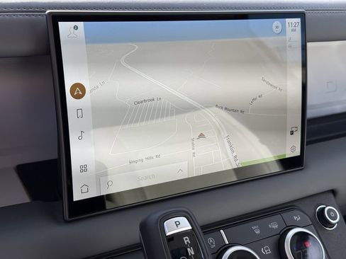 Used 2025 Land Rover Defender 110 X-Dynamic SE image 13