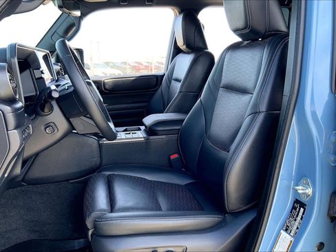 Used 2025 Toyota Land Cruiser w/ Premium Package image 8