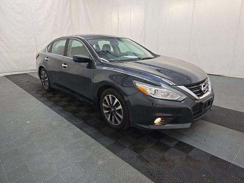 Used 2017 Nissan Altima 2.5 SV FWD image 5