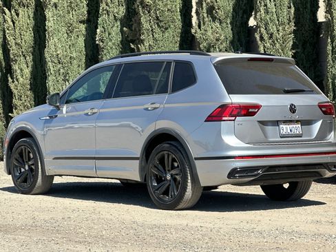 Certified 2024 Volkswagen Tiguan SE R-Line image 6