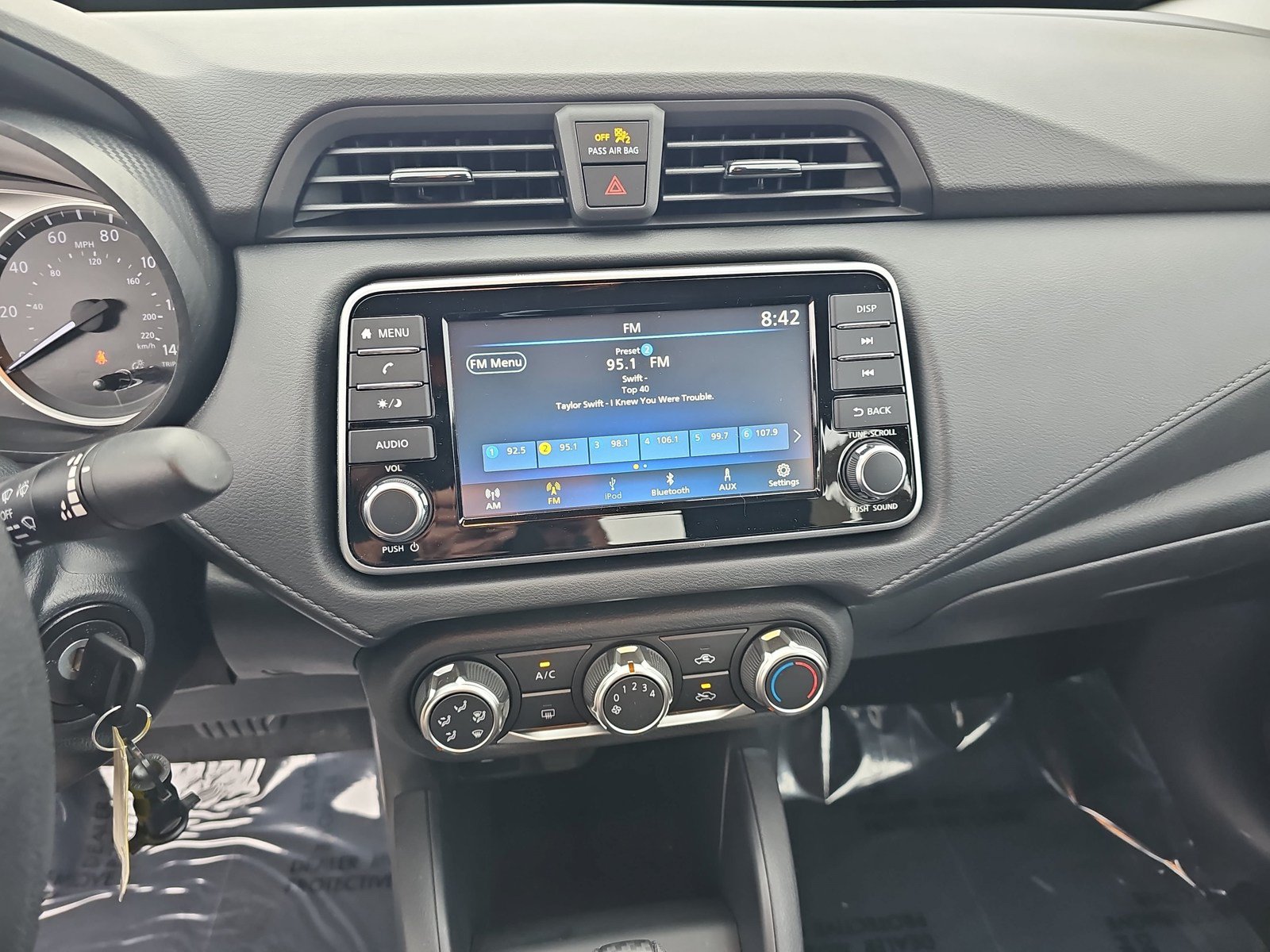 Used 2025 Nissan Versa S w/ Trunk Package FWD image 17