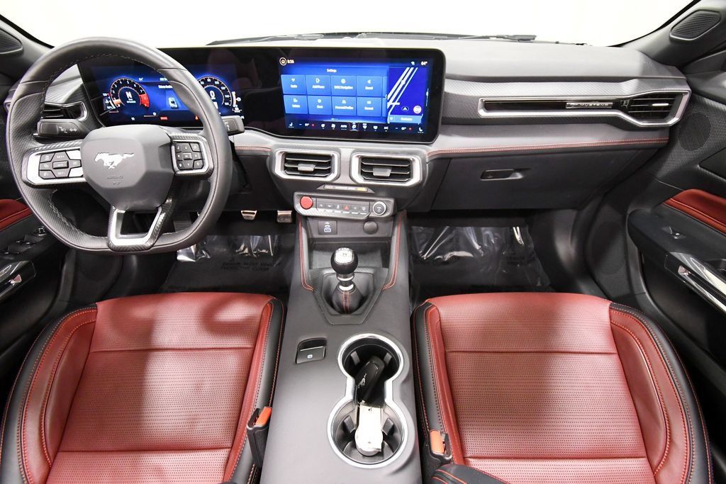 Used 2025 Ford Mustang GT Premium RWD image 3