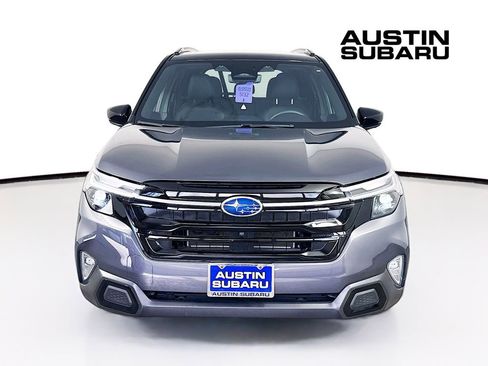 Used 2025 Subaru Forester Touring image 2