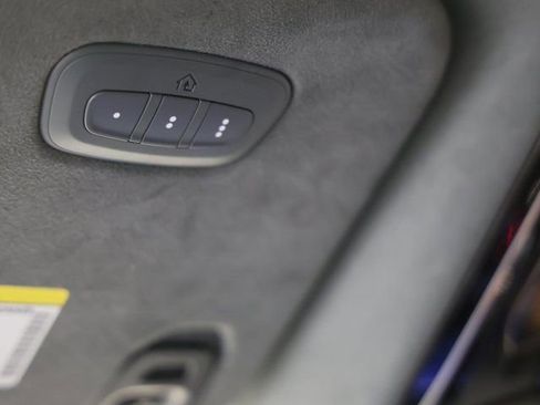 Used 2022 Jeep Grand Wagoneer Series III image 24